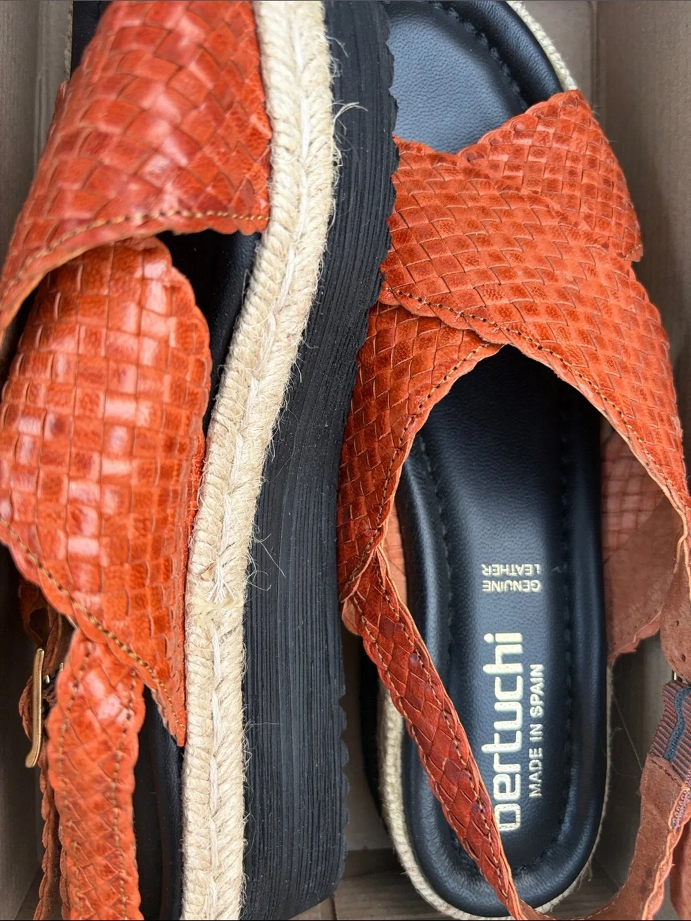 Bertuchi Women’s Orange Woven Leather Slingback Sandals size 40 made in Italy